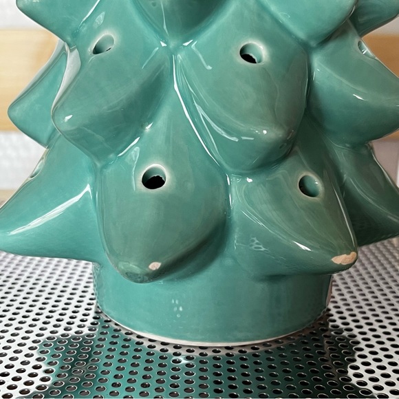 NWT Teal Light Up Tree - Picture 2 of 5